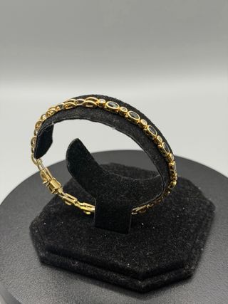 Pulsera de oro de 18k con diamantes y zafiro