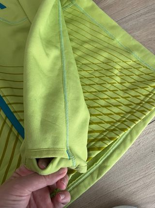 Forro polar Quechua verde con capucha