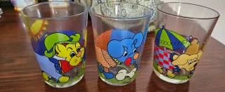 Antichi bicchieri per bambini con disegni