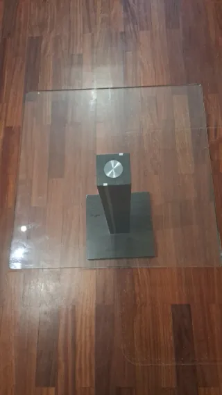 Mesa auxiliar cristal y madera wengué