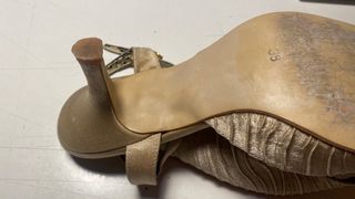 Zapatos de madrina o fiesta Adela Gil dorado