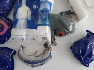 Caja de herramientas y accesorios varios