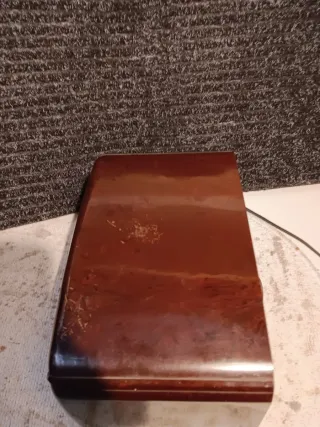 Radio de válvulas antigua