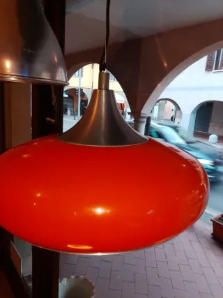 Lampadario arancio design moderno