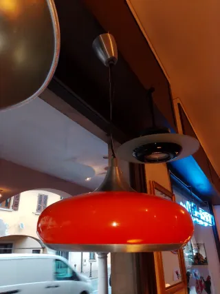 Lampadario arancio design moderno