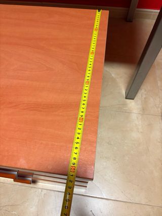 Escritorio madera y metal con cajonera