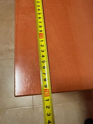 Escritorio madera y metal con cajonera