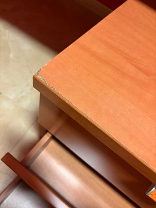 Escritorio madera y metal con cajonera