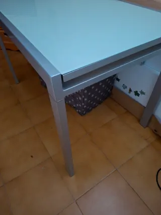 Mesa de comedor cristal y metal