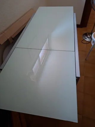 Mesa de comedor cristal y metal