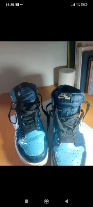 Nike Air Jordan 1 Azul y Blanco