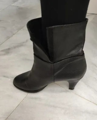 Botines de piel Zara negros