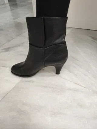 Botines de piel Zara negros