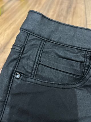 Pantalones Stradivarius negros ajustados