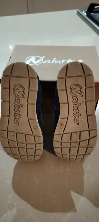 Scarpe bambino blu con velcro