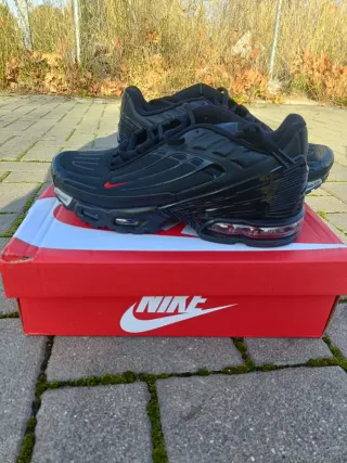 Nike Air Max Plus TN Negras Rojas
