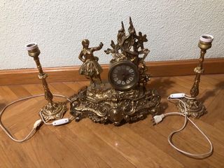 Orologio e 2 antiche lampade da tavolo