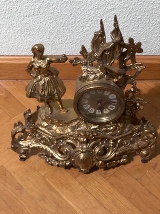 Orologio e 2 antiche lampade da tavolo