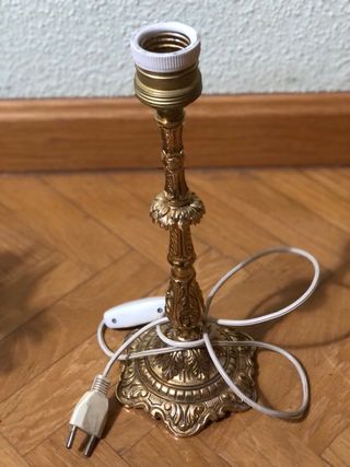 Orologio e 2 antiche lampade da tavolo