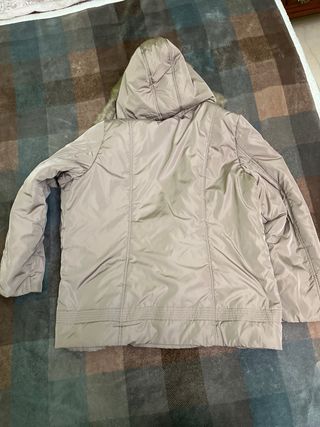 Abrigo con capucha beige/gris talla 50