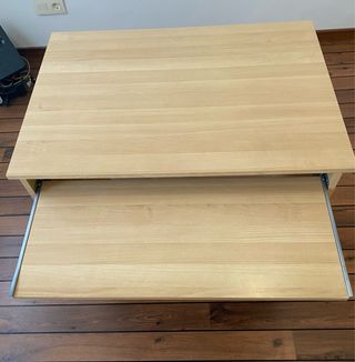 Escritorio madera con bandeja