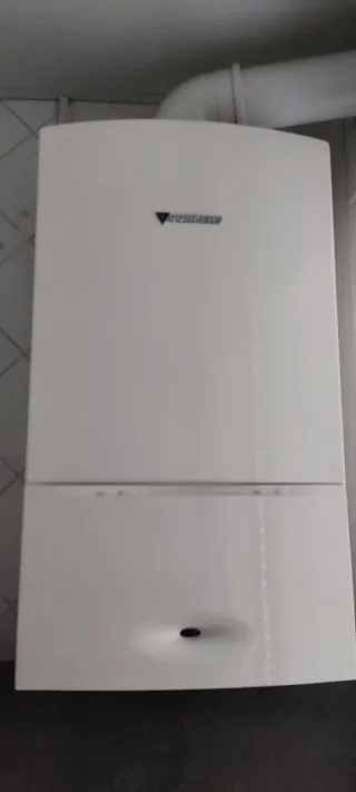 Caldera de gas Junkers blanca