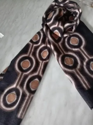 Sciarpa vintage con fantasia geometrica