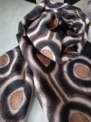 Sciarpa vintage con fantasia geometrica