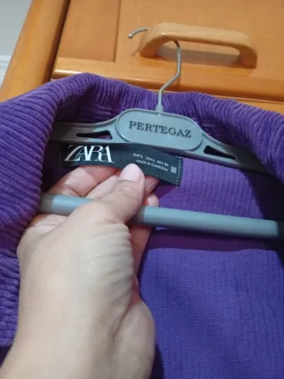 Chaqueta morada de pana
