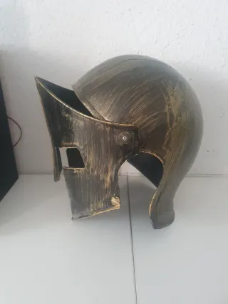 Casco Espartano Dorado, Carnaval