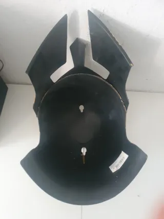 Casco Espartano Dorado, Carnaval