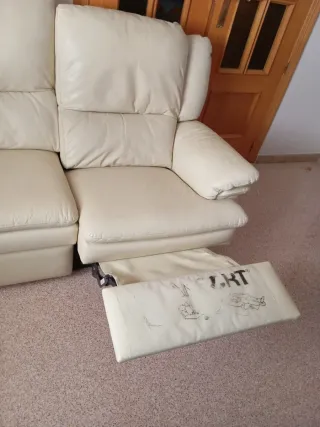 Sofá de piel beige rinconera 6 plazas. Muy versáti