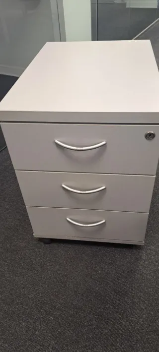 Mobile da ufficio grigio