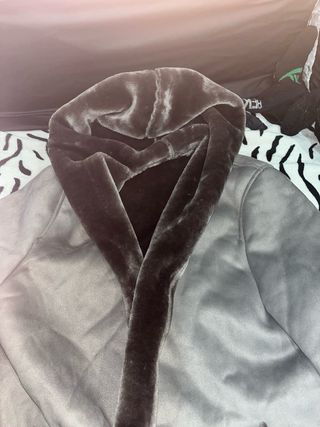 Chaqueta Unigloo gris con capucha