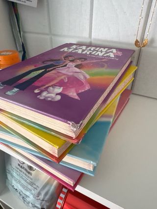 4 libros Karina & Marina