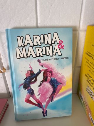 4 libros Karina & Marina