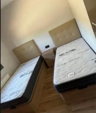 Cama canapé y colchón matrimonio