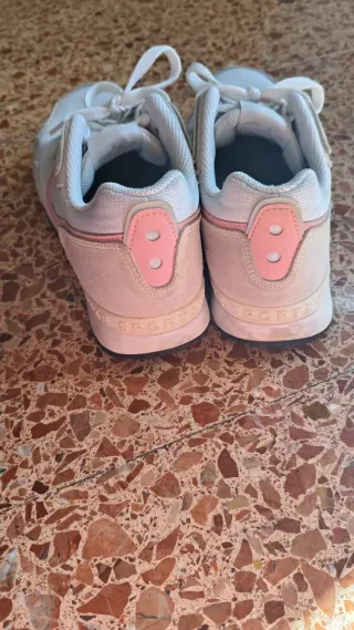 Tenis Nike Blancos y Rosas