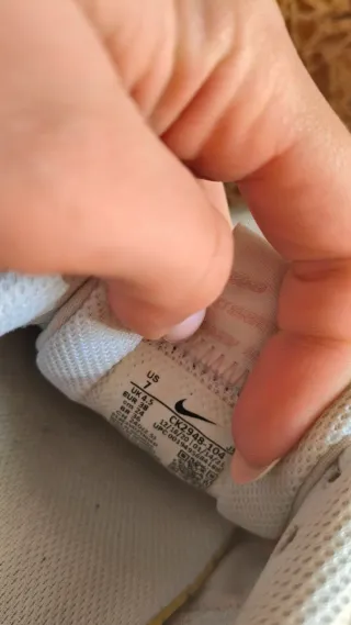 Tenis Nike Blancos y Rosas