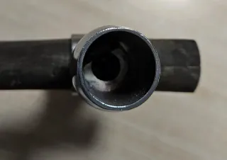 Tomahawk decorativo con finiture in pelle