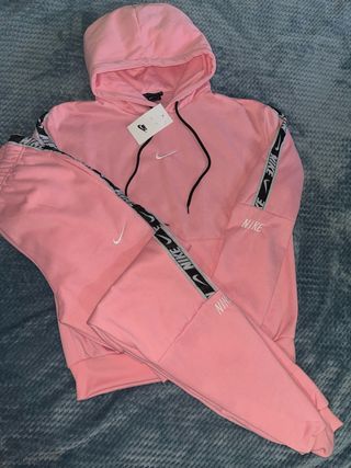 Conjunto Deportivo Nike Rosa