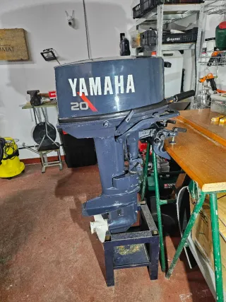 Motor fueraborda Yamaha 20 CV