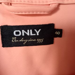 Cazadora ONLY naranja talla 40. Nueva