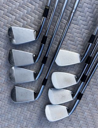 Titleist AP2 Forged 3-P Hierros True Temper Stiff