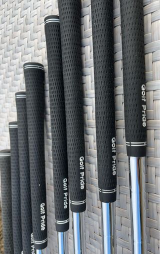 Titleist AP2 Forged 3-P Hierros True Temper Stiff