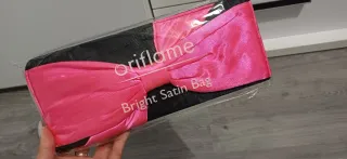 Vestido negro ajustado con fruncido