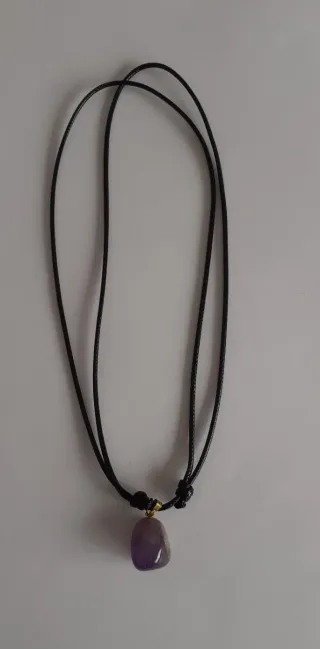 Colgante Amatista con Cordón regulable.