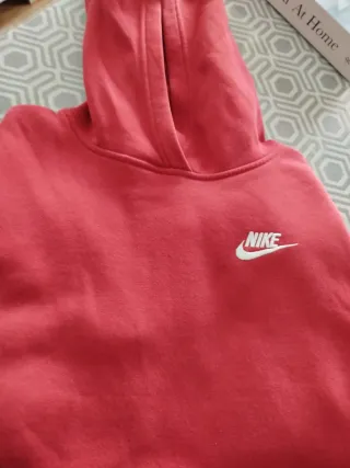 Sudadera Nike Roja. Unisex talla L de niño