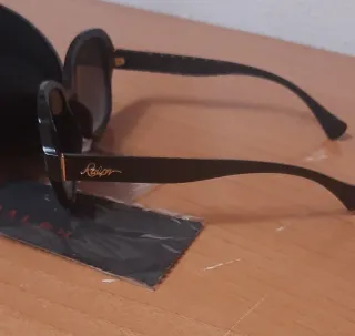 Gafas de Sol Ralph Lauren Mujer Negras y Doradas