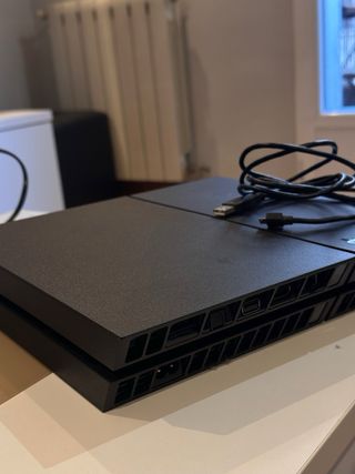 Consola PS4 Sony Negra + Mando